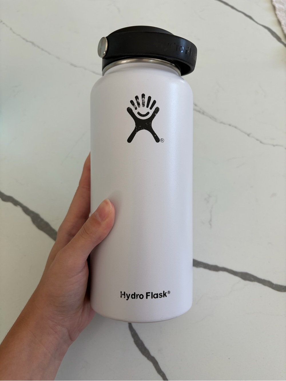 White Hydro Flask White Water Bottle 32oz